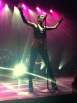 Shirley Manson sur la scène de l'Olympia